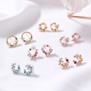 MENGJIQIAO 2018 Korean New Colorful Rhinestone Wreath Stud Earrings For Women Sweet Flower Shell Small Cirlce Brincos Gift